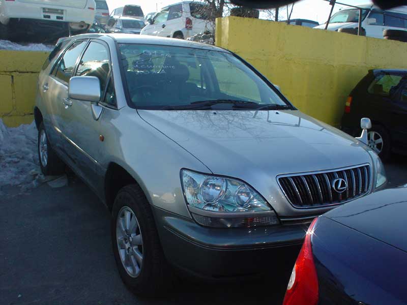 2001 Toyota Harrier Pictures