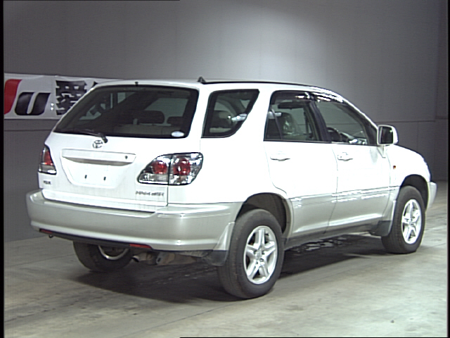 2001 Toyota Harrier Pictures