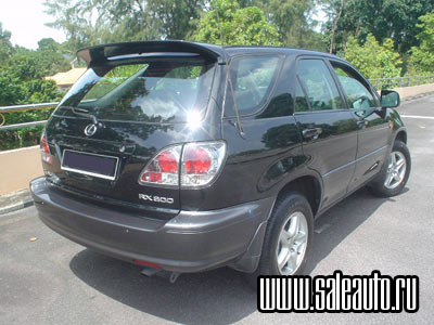 2001 Toyota Harrier Photos