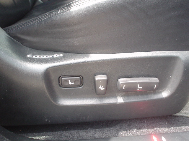 2001 Toyota Harrier Pics