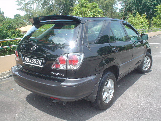 2001 Toyota Harrier Pictures