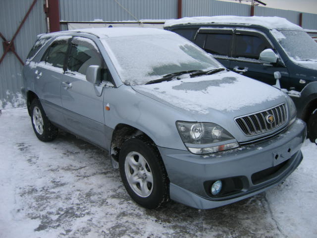 2001 Toyota Harrier Pictures