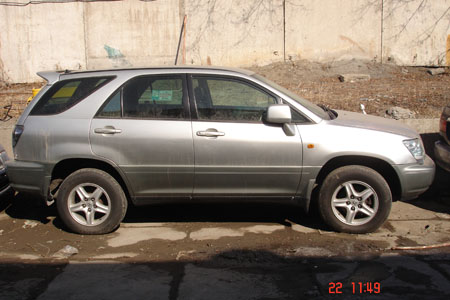 2001 Toyota Harrier Pictures