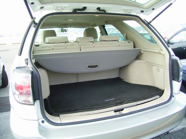 2001 Toyota Harrier Pictures