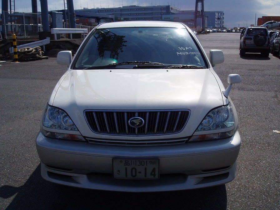 2001 Toyota Harrier Pics