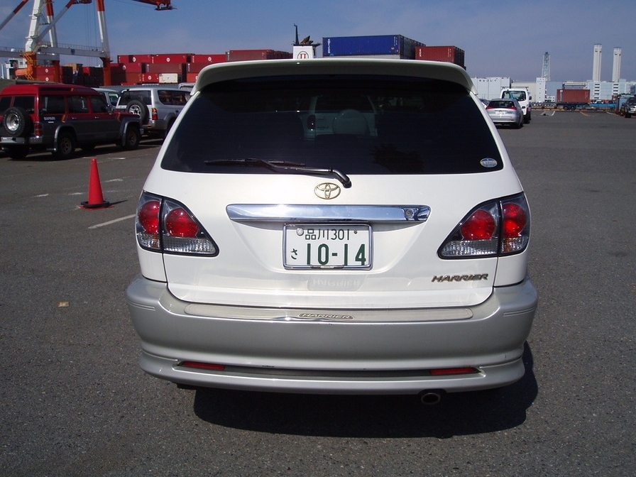 2001 Toyota Harrier Pictures