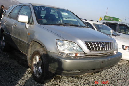 2001 Toyota Harrier Pictures