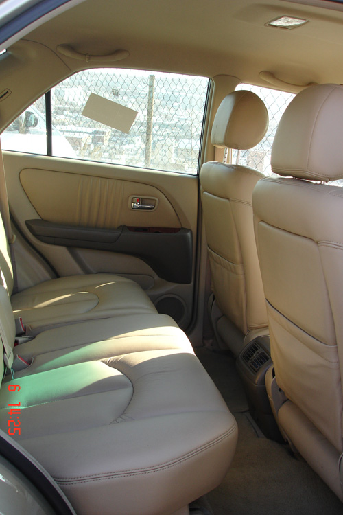 2001 Toyota Harrier Pics