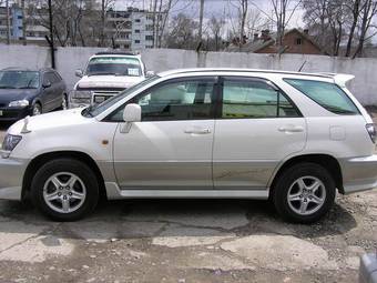 2001 Toyota Harrier Pictures