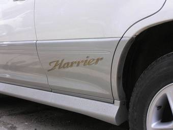 2001 Toyota Harrier Photos