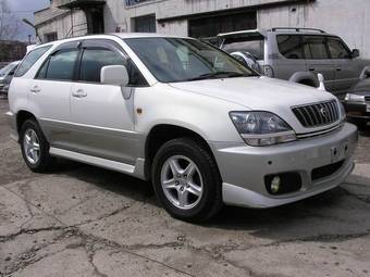 2001 Toyota Harrier Photos