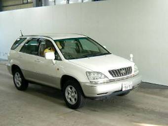 2001 Toyota Harrier Photos