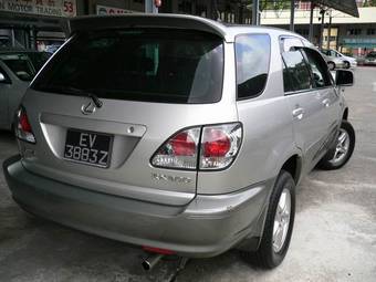 2001 Toyota Harrier Pictures