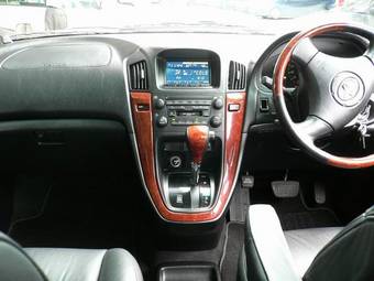 2001 Toyota Harrier Photos