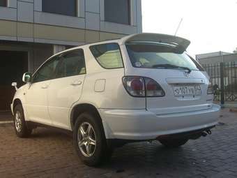 2001 Toyota Harrier Photos