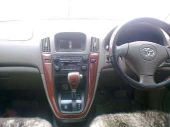 2001 Toyota Harrier Pictures