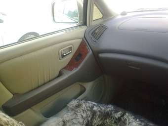 2001 Toyota Harrier Photos