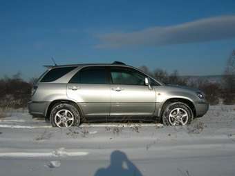 2001 Toyota Harrier Pictures