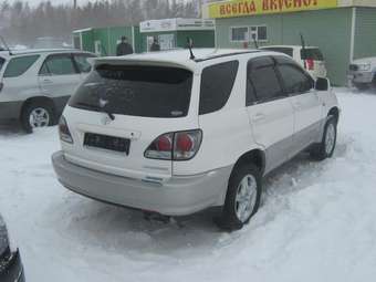 2001 Toyota Harrier Pictures