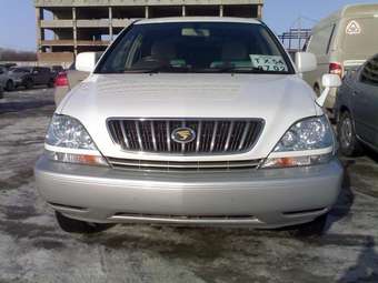 2001 Toyota Harrier Pictures