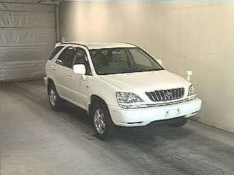 2001 Toyota Harrier Images
