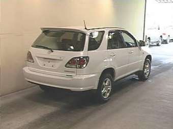 2001 Toyota Harrier Pictures