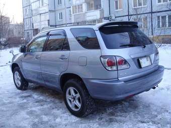 2001 Toyota Harrier Pictures