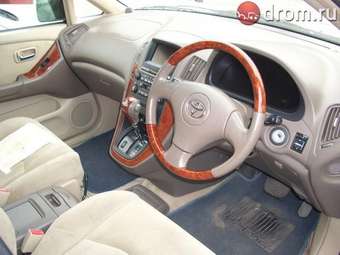 2001 Toyota Harrier Pictures