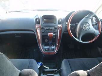 2001 Toyota Harrier Pictures