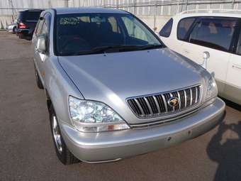 2001 Toyota Harrier Images