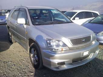 2001 Toyota Harrier Pictures