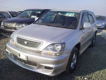 2001 Toyota Harrier Photos