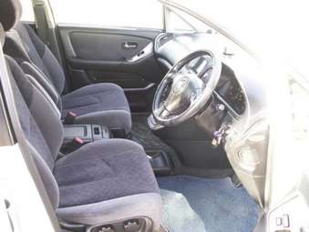 2001 Toyota Harrier Pictures