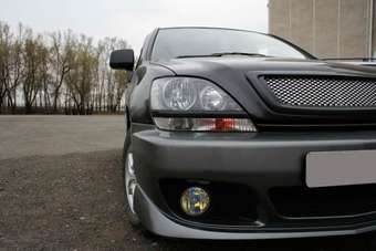 2001 Toyota Harrier Images