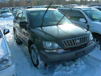 2001 Toyota Harrier Pics