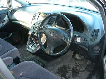 2001 Toyota Harrier Photos