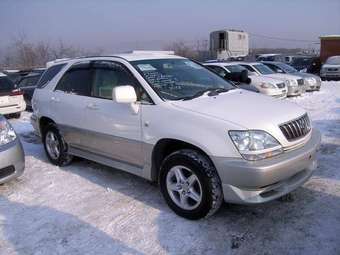 2001 Toyota Harrier Pictures