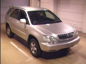 2001 Toyota Harrier Pictures