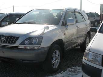 2001 Toyota Harrier Photos