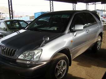 2001 Toyota Harrier Pictures