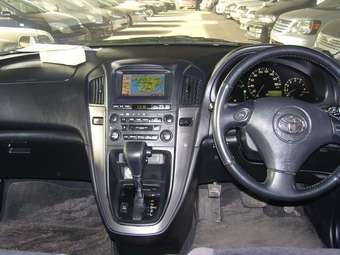 2001 Toyota Harrier Pictures