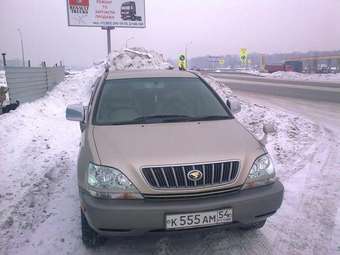 2001 Toyota Harrier Pictures