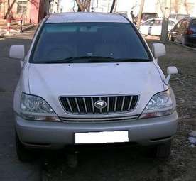 2001 Toyota Harrier Pictures