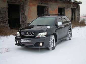 2001 Toyota Harrier Images