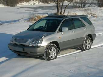 2001 Toyota Harrier Pictures