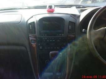 2001 Toyota Harrier Photos