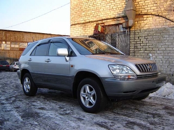 2002 Toyota Harrier