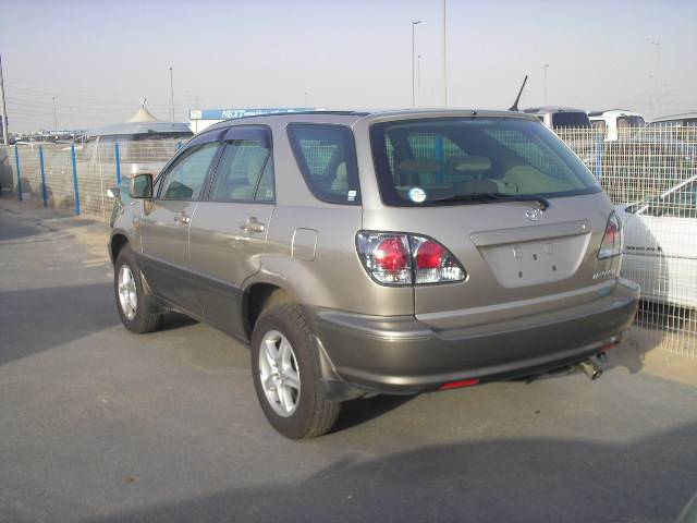 2002 Toyota Harrier