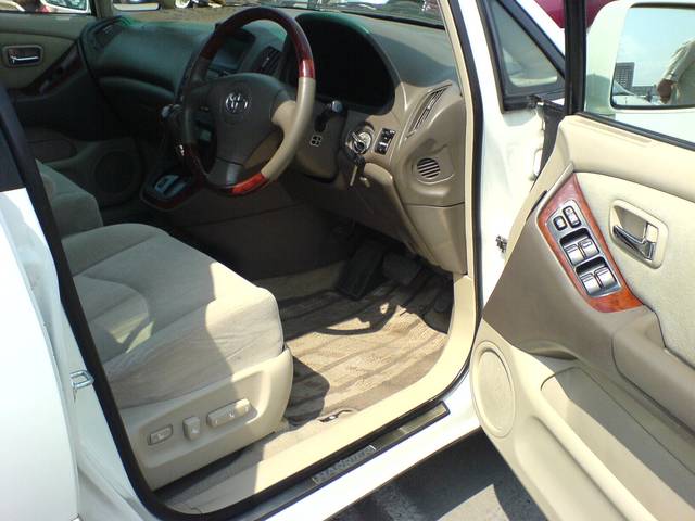 2002 Toyota Harrier