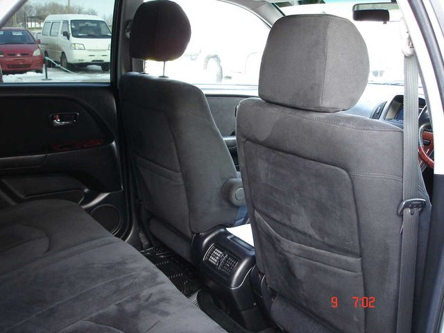 2002 Toyota Harrier